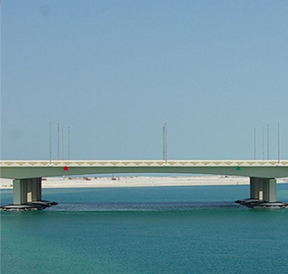 UAEアブダビ・ヤス島高速道路工事